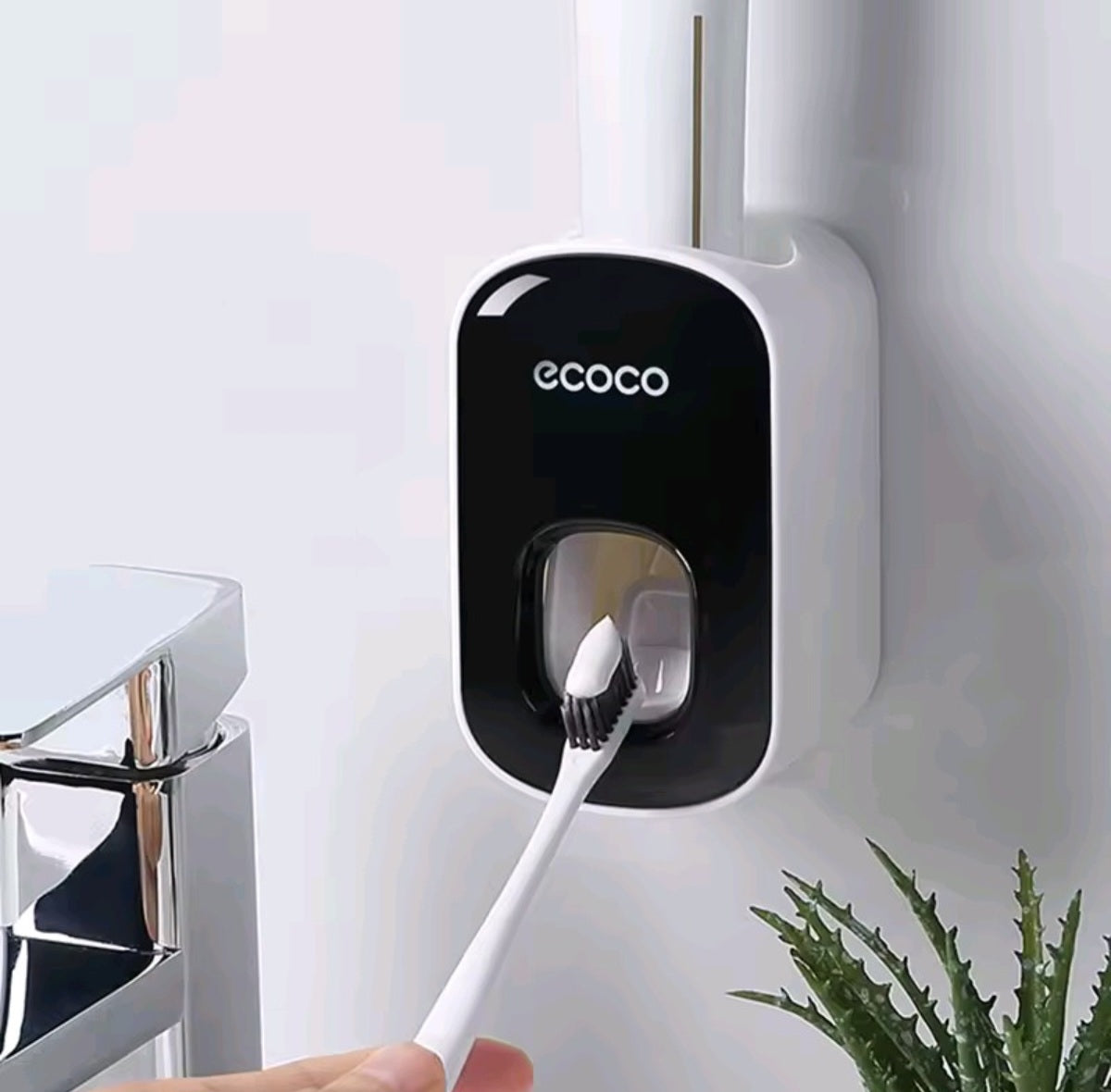 Automatic Toothpaste Dispenser Squeezers Toothpaste Tooth Dustproof Toothbrush Holder Wall Mount Stand Bathroom